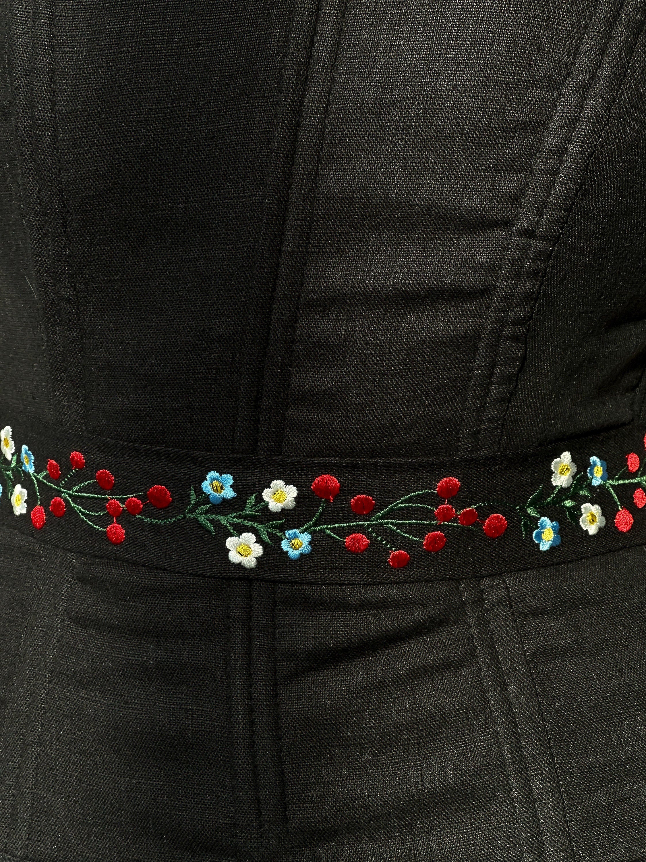 Linen custom corset with flowers, machine embroidered corset top, black corset with long detachable sleeves, Ukrainian custom corset